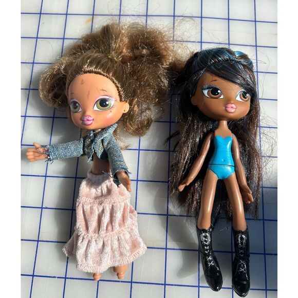 Bratz TWEEN fashion doll bundle 2 pcs 23208 - Picture 1 of 1
